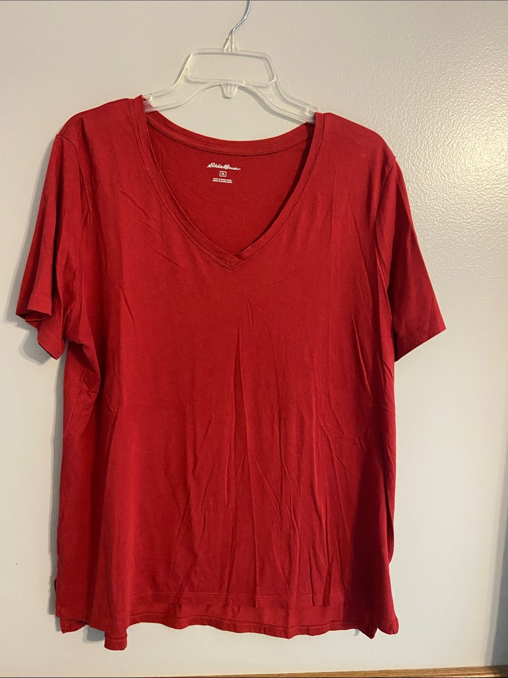 Eddie Bauer Red V-Neck Short Sleeve Tee